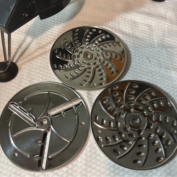 Westmark  Schnitzel Mouli Rotary Grater  Three Blade Discs - Picture 5 of 5